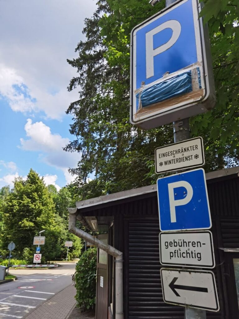 Hier kannst du am nächesten an der Bastei parken - der offizielle Basteibrücke Parkplatz