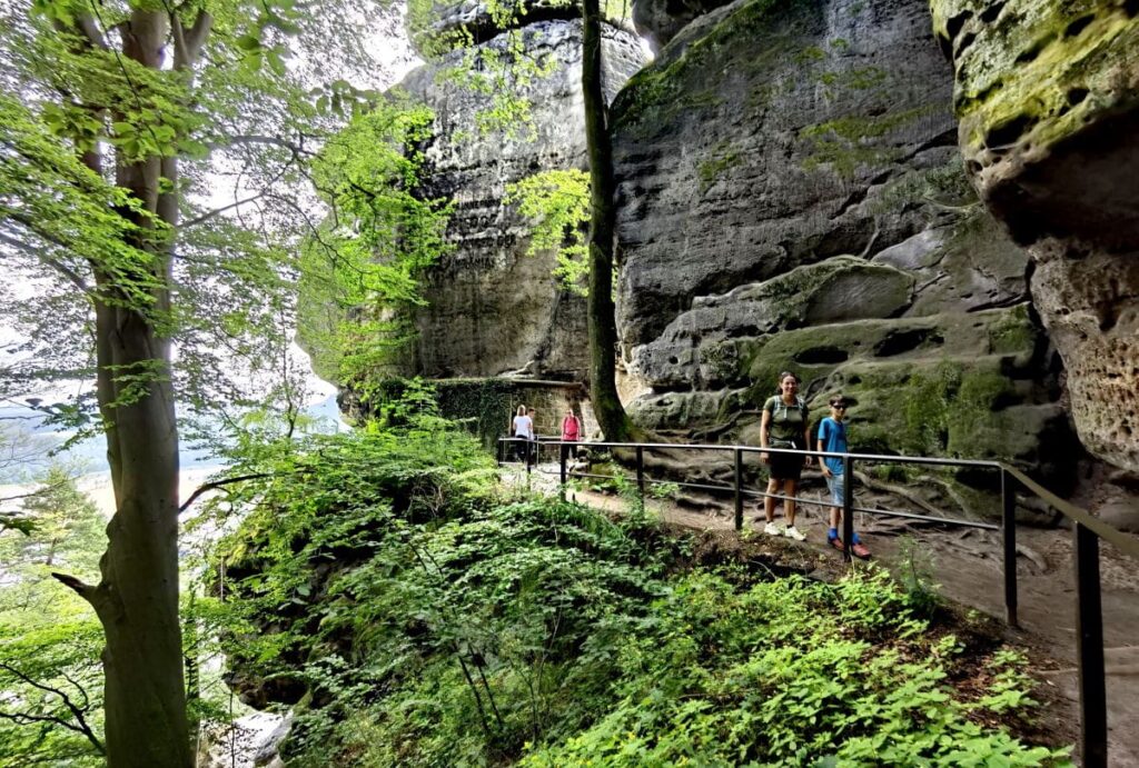 Bastei Elbsandsteingebirge wandern - von Aussichtspunkt zu Aussichtspunkt