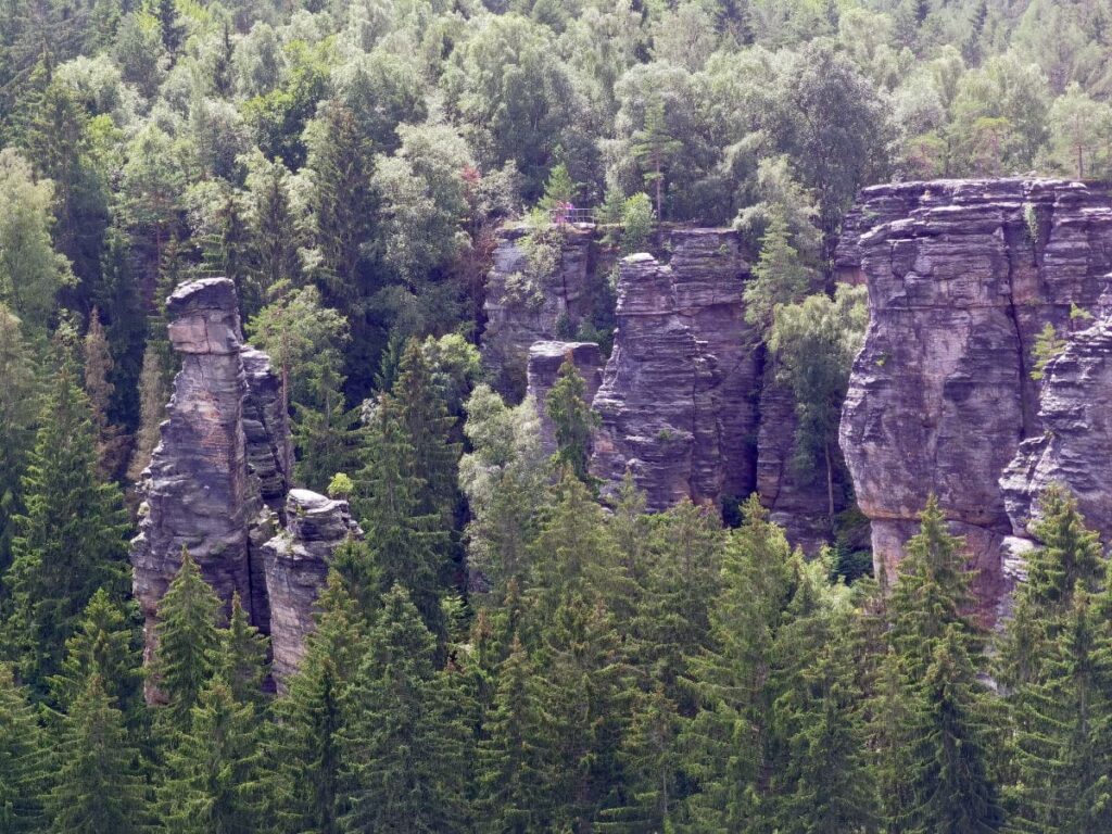 Aussichtsreich im Bielatal wandern - das ist die Aussicht von der Kaiser Wilhelm Feste zum Nachbar - Aussichtspunkt