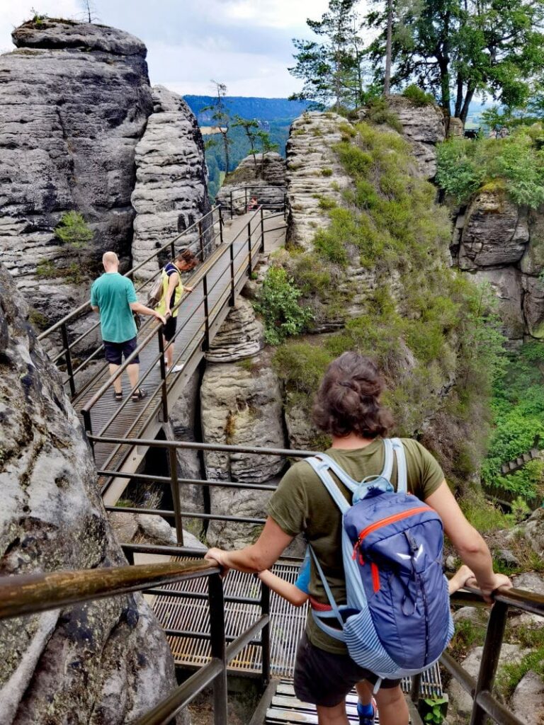 Auf der Felsenburg Neurathen wandern - mit den Brücken und Stegen