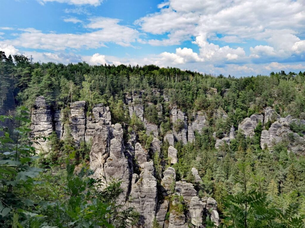 Die bekannten Bastei Felsen bei der Wehlsteinaussicht