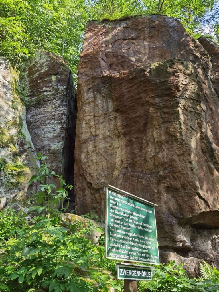 Vom Langenhennersdorfer Wasserfall zur Zwergenhöhle