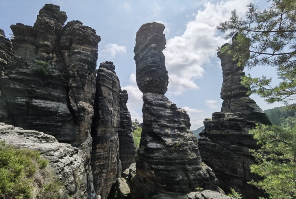 Die filigranen Herkulessäulen im Bielatal - sehenswerte Felsenstadt in der Sächsischen Schweiz