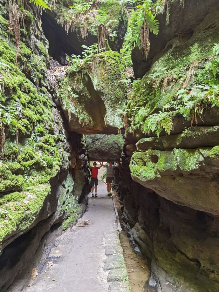 Das Uttewalder Tor im Uttewalder Grund in Lohmen