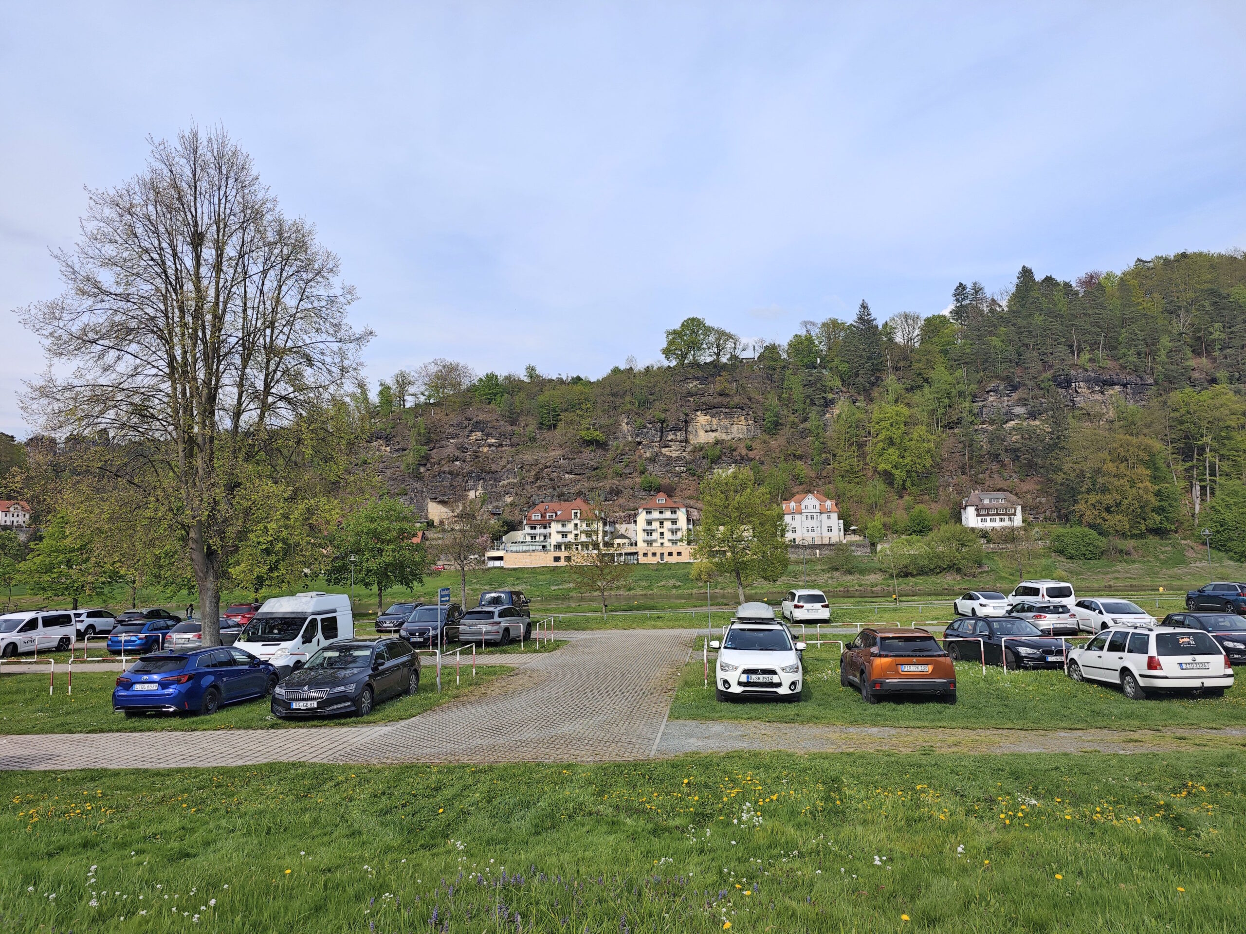Verwunderlich Parkplatz Arenen Weiss Bildnull